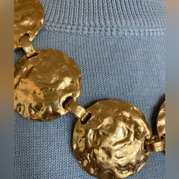 NWT Karine Sultan Hammered Disc Statement Necklace Gold-tone 20” adjustable - Picture 4 of 5